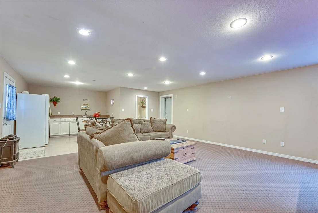 Photo of 1155 Boase Way