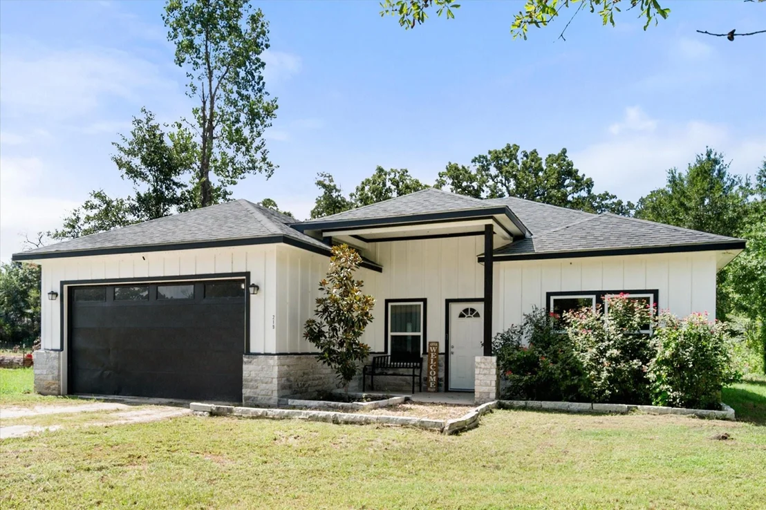 Photo of 219 County Road 1260