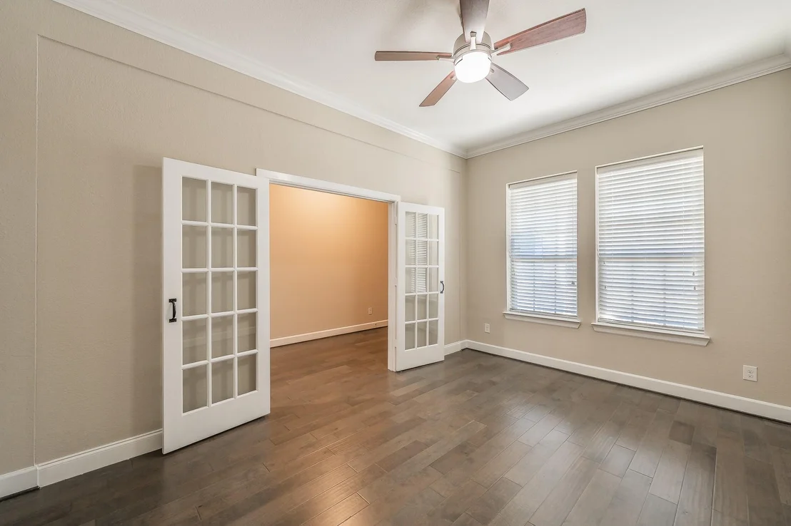 Photo of 1102 Rendon Place