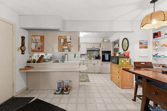 Photo of 2806 Maple Drive