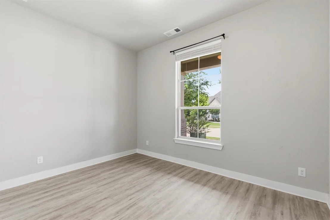 Photo of 1108 Claiborne Drive