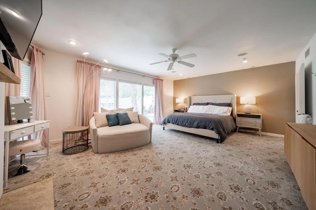 Photo of 741 Rivercrest Drive