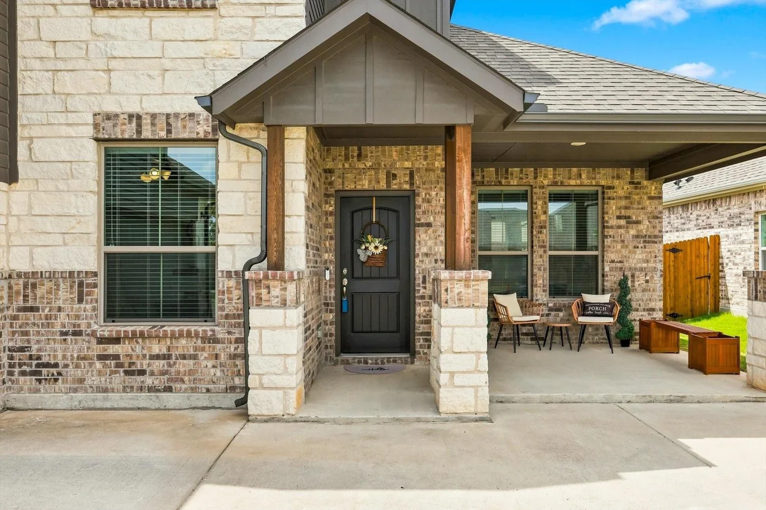 Photo of 401 Llano Lane