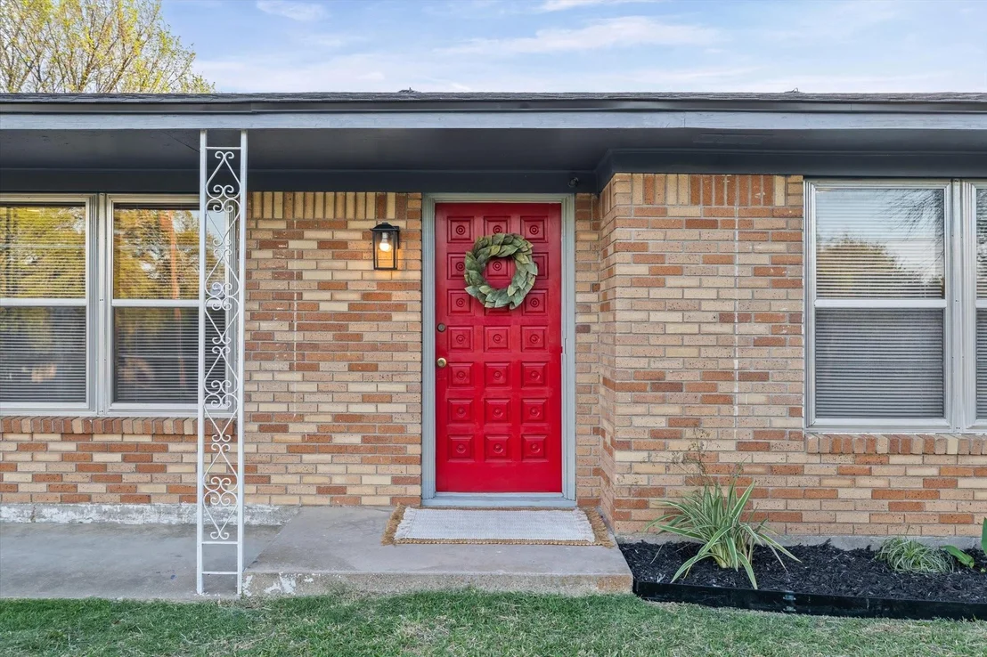 Photo of 605 Catalina Drive