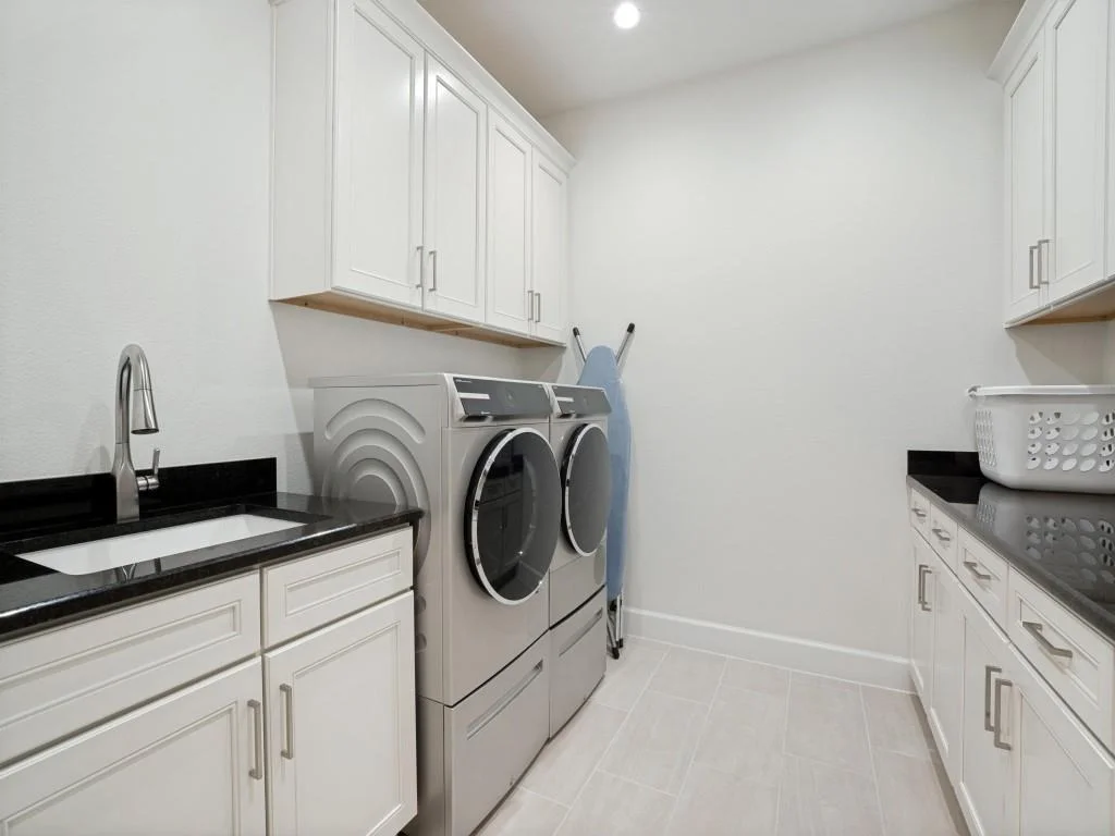 Photo of 8117 Cocobolo Drive