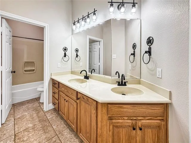 Photo of 1008 Bosque Ridge Road