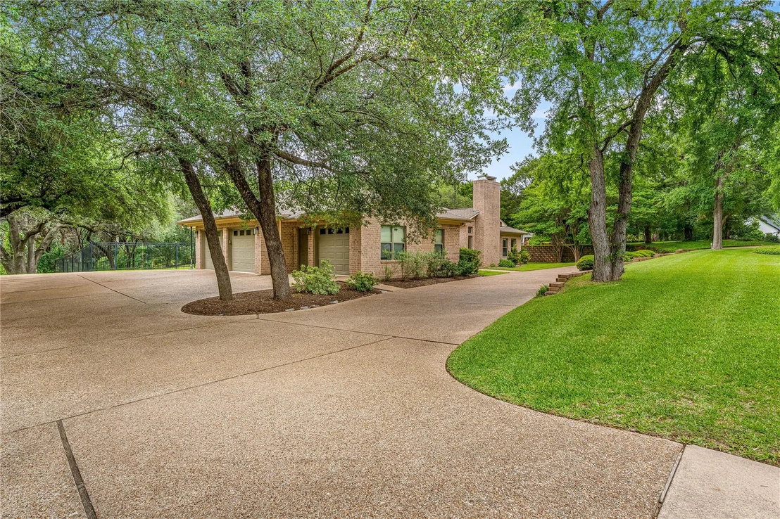 Photo of 3201 Edward Drive