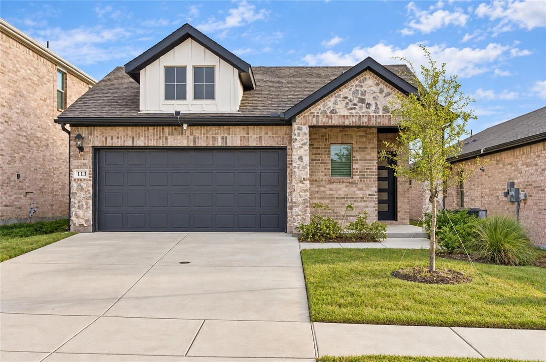 Photo of 113 Greenbriar Drive