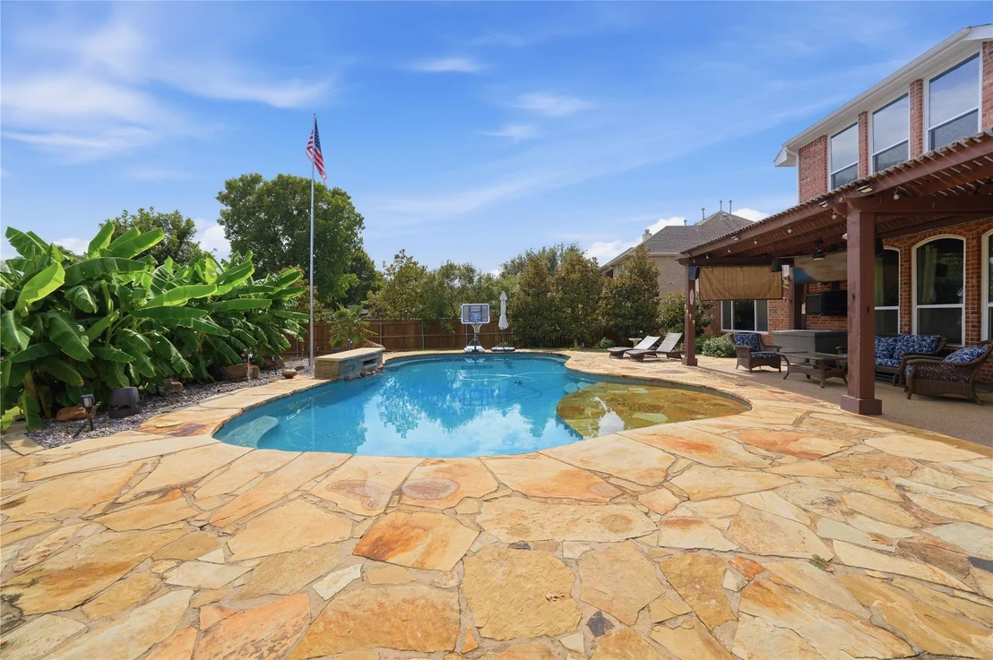 Photo of 1003 Killian Drive