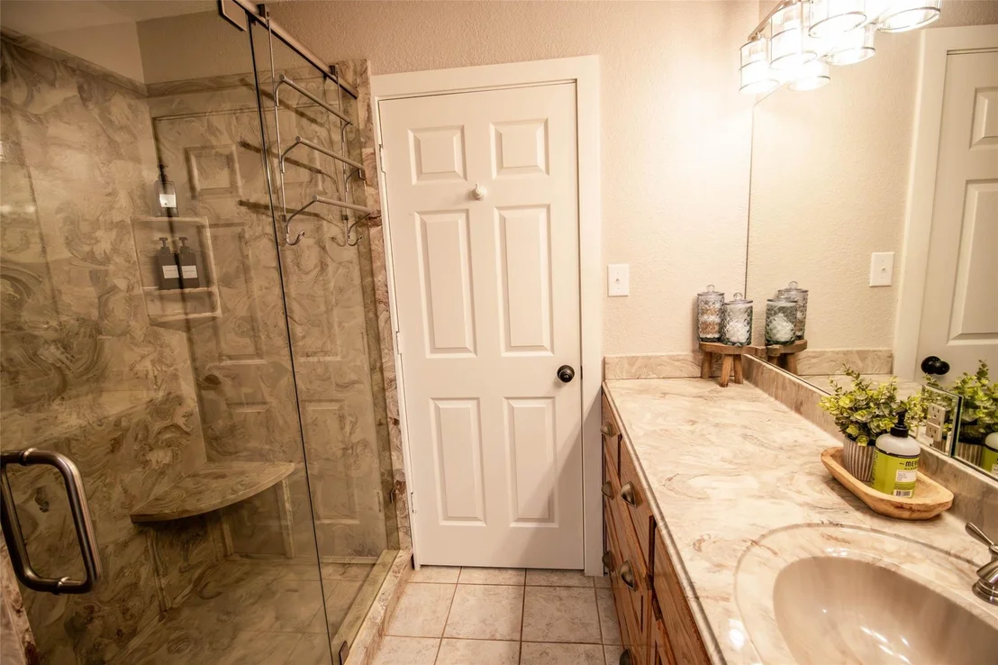 Photo of 237 Lakeview Circle