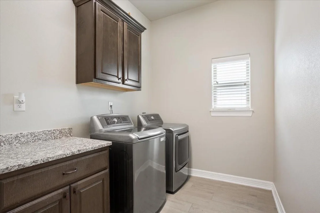 Photo of 502 Oak Drive