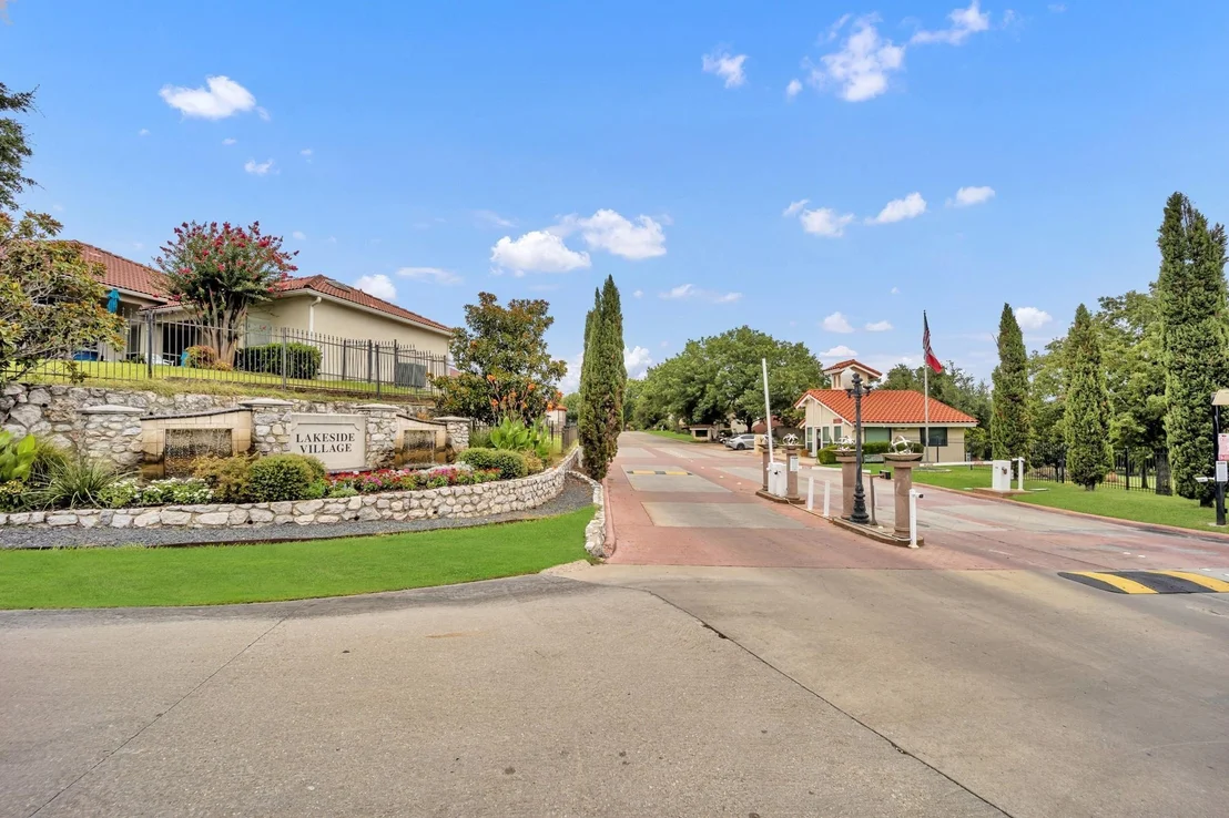Photo of 1913 Huron Drive