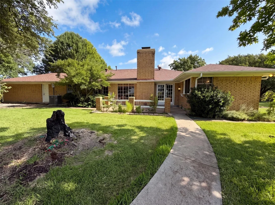 Photo of 100 Dubb Lane