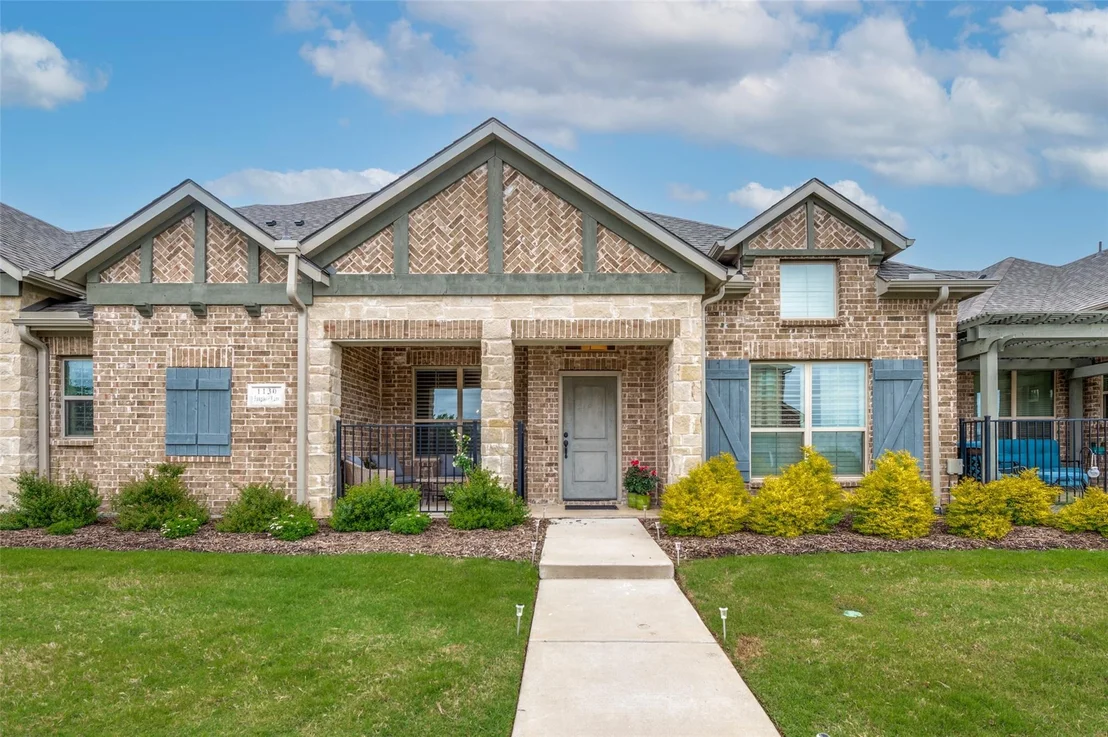 Photo of 1130 Foxglove Lane