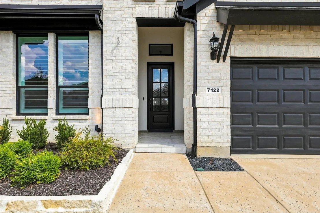 Photo of 7122 Doe Creek Lane