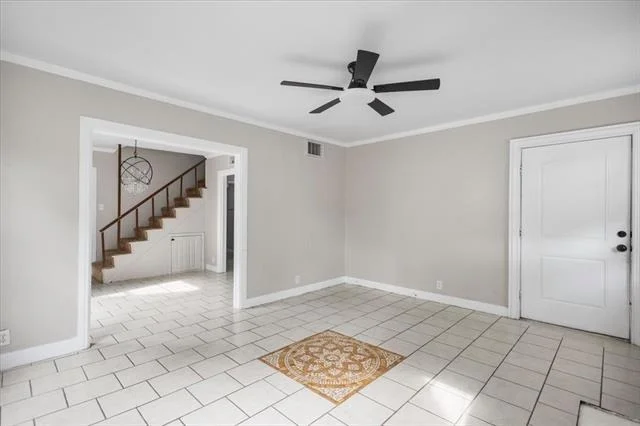Photo of 917 W Shaw Street