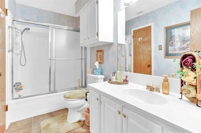 Photo of 321 Lakeview Drive