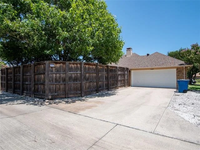 Photo of 903 Meadow Creek Drive
