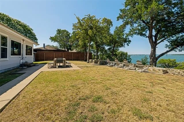 Photo of 111 Live Oak Drive