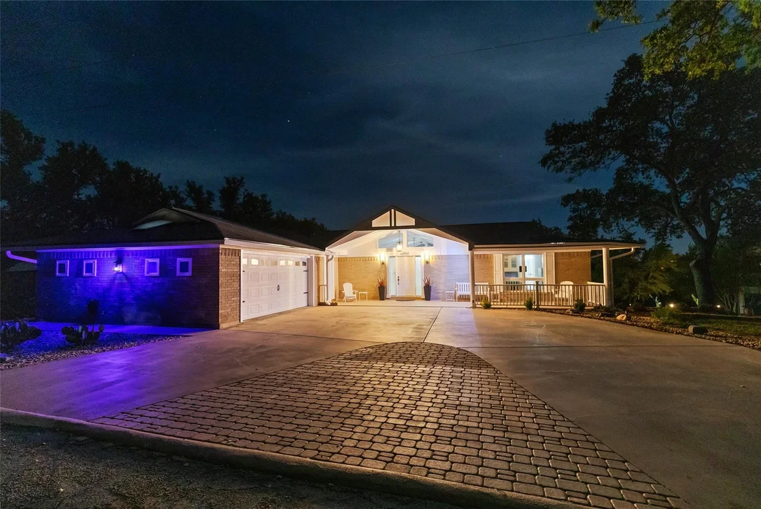 Photo of 9014 Mesa View Road