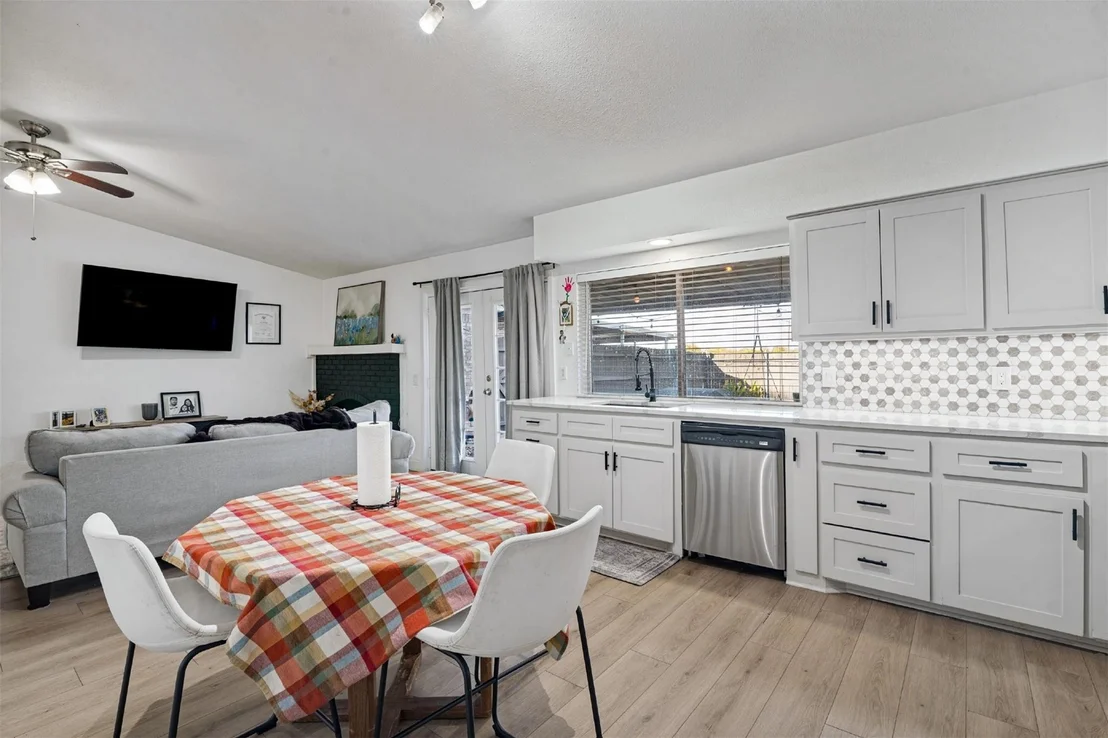 Photo of 2920 Sidney Drive