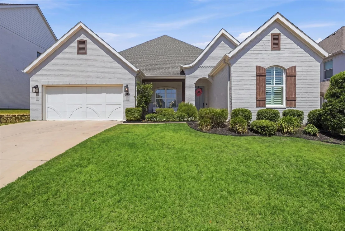 Photo of 540 Point Vista Drive