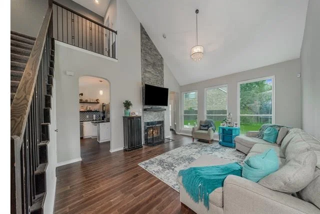 Photo of 2901 Stonepointe Drive