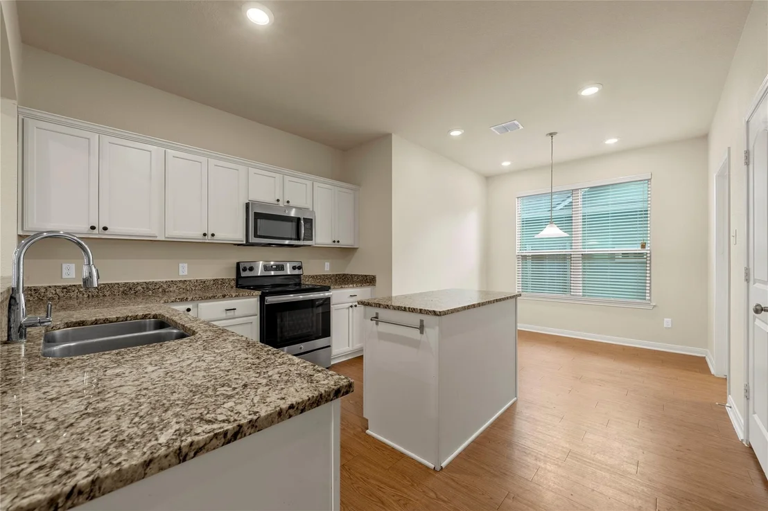 Photo of 10249 Biltmore Drive