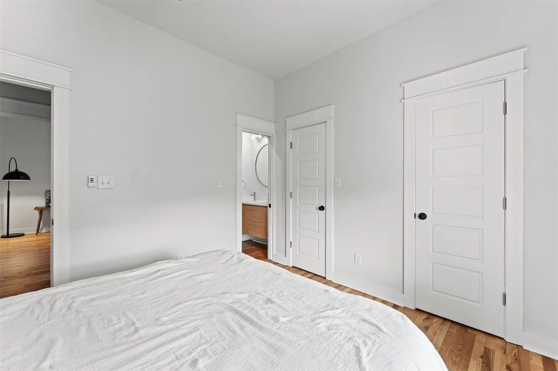 Photo of 1012 Burnett Avenue