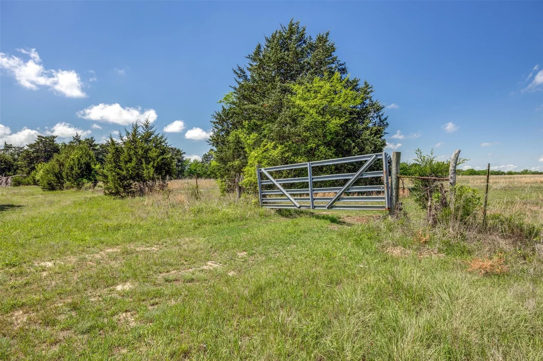 Photo of 1203 County Road 4132