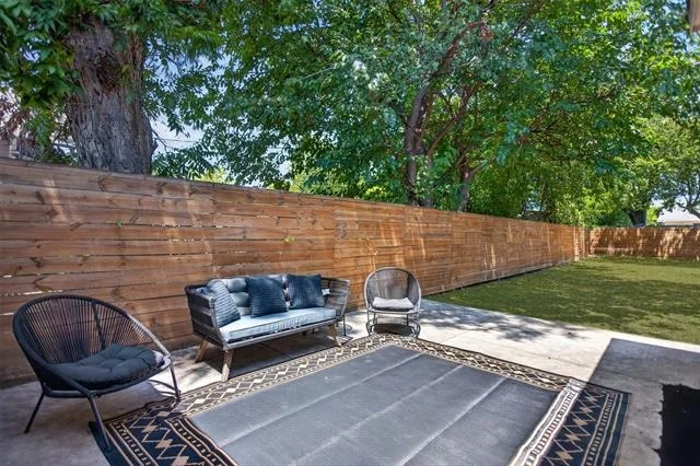 Photo of 2511 Gladstone Drive