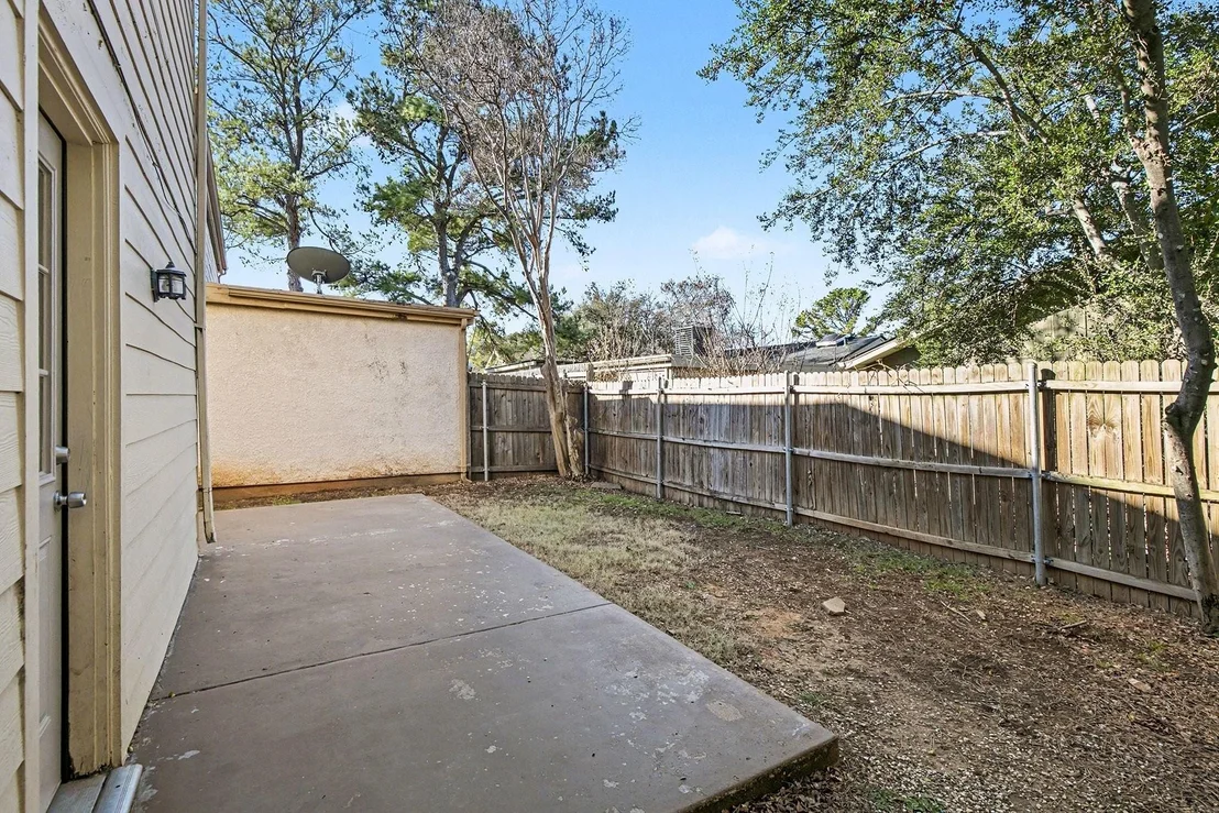 Photo of 1606 Hawthorne Drive