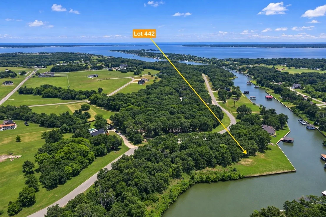 Photo of 442 Waters Edge Drive