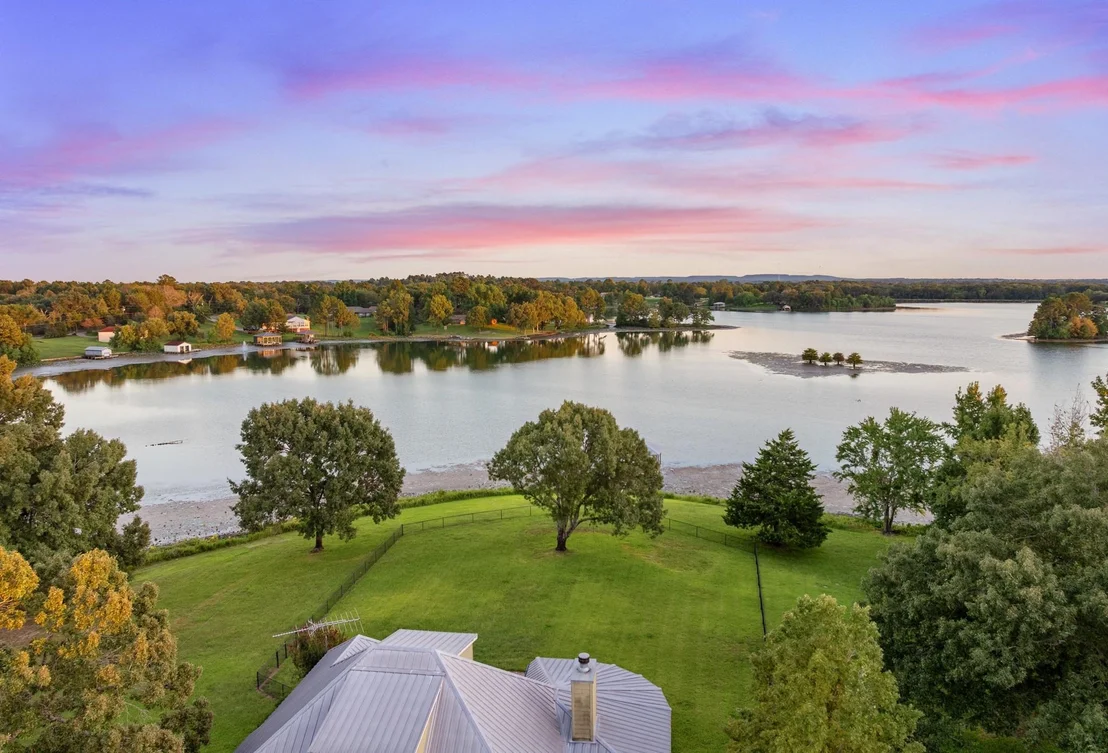 Photo of 8155 E Lake