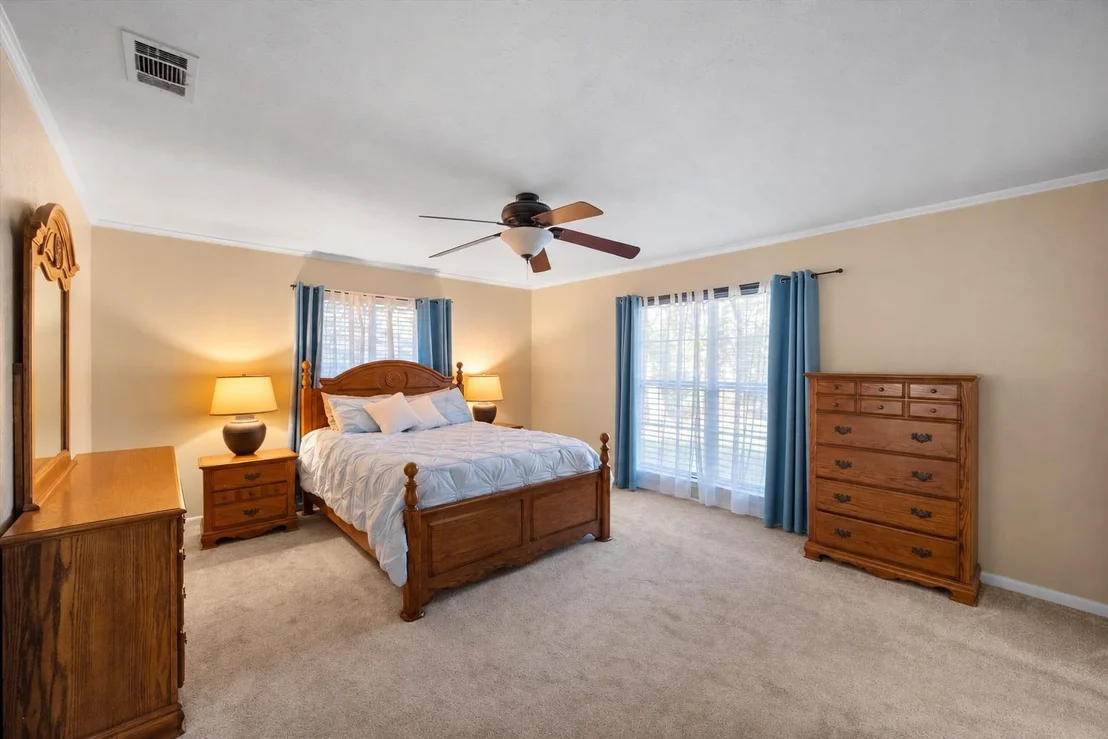 Photo of 929 Madison Square