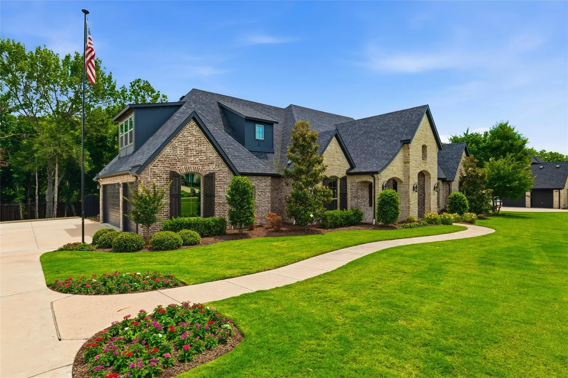 Photo of 1019 Country Way