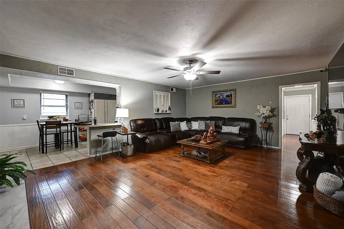 Photo of 3262 Camelot Drive