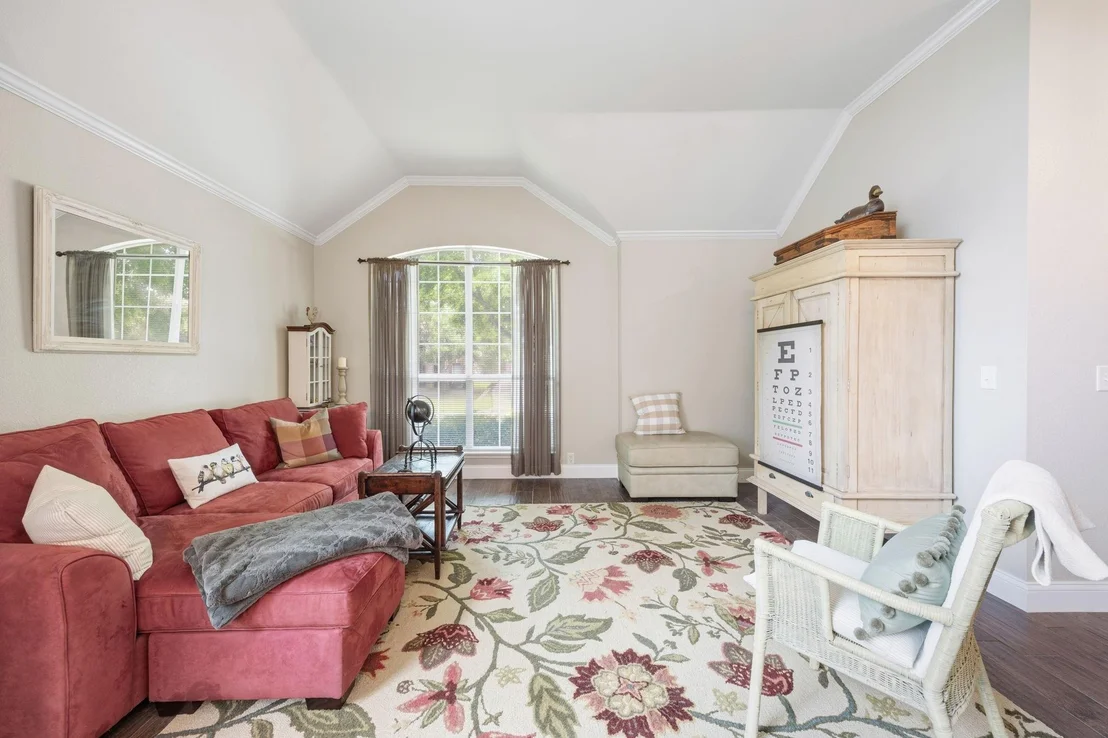 Photo of 1004 Dover Heights Trail