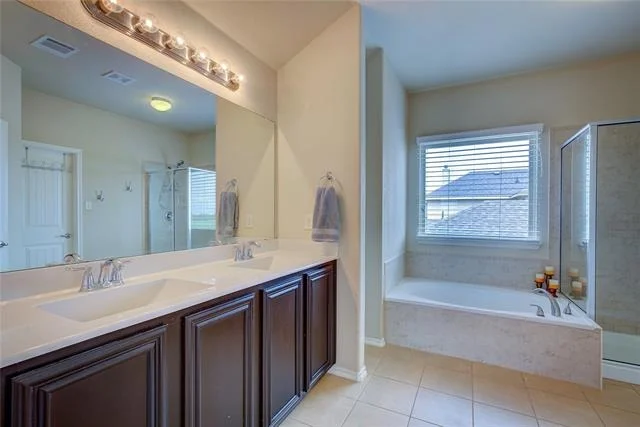 Photo of 1701 Applegate Way