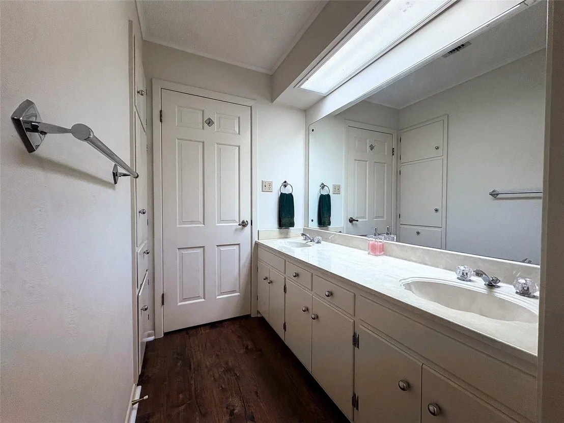 Photo of 802 Circle Drive