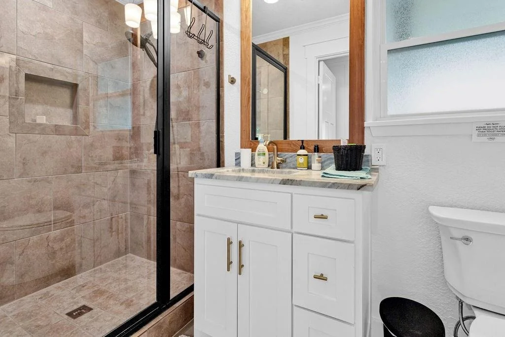 Photo of 255 Hideaway  Lane Central