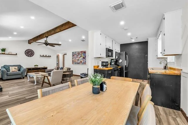 Photo of 316 E Chapman Road