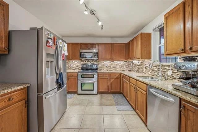 Photo of 16617 Woodside Drive