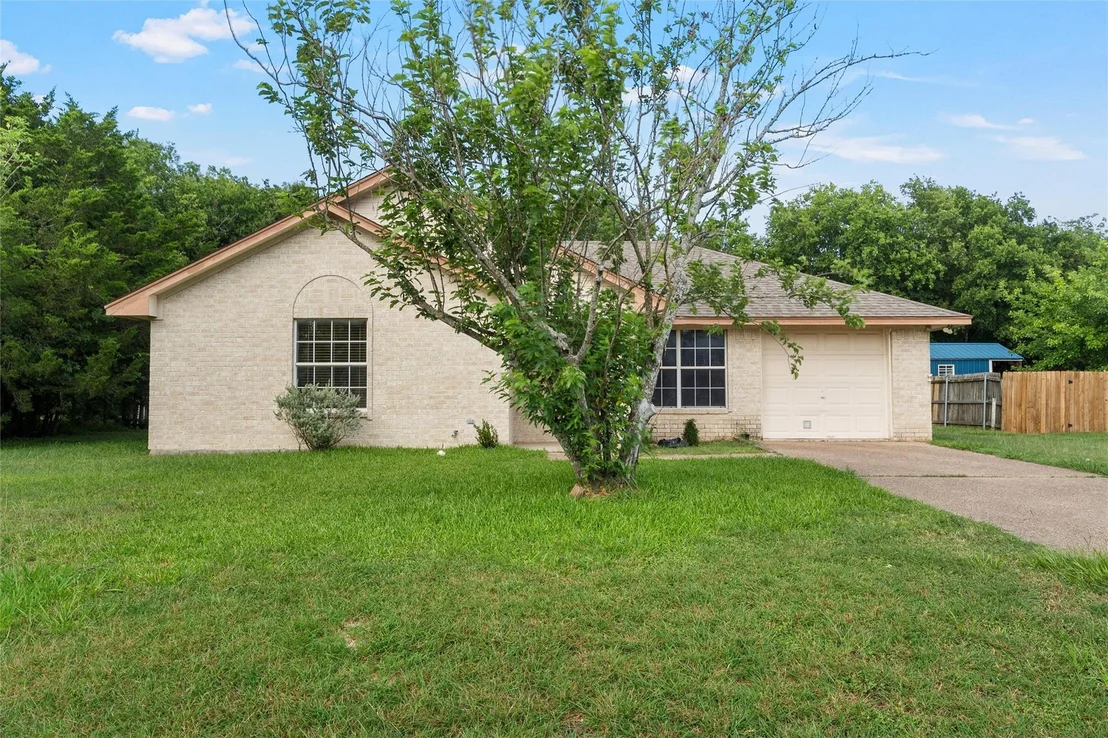 Photo of 1307 Luanne