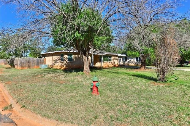 Photo of 1066 Westridge Drive