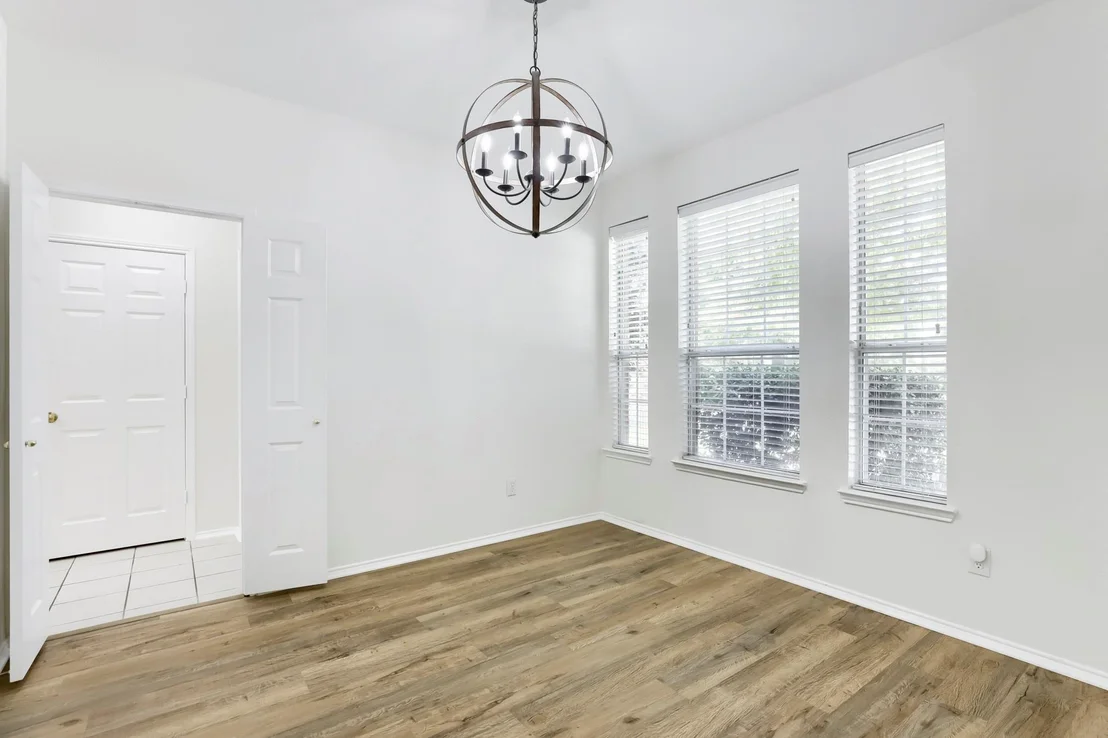 Photo of 5905 Big Pine Drive