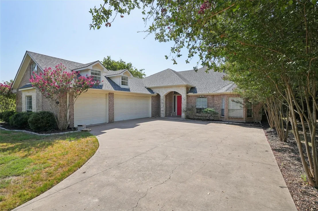 Photo of 43192 Fringewood Drive