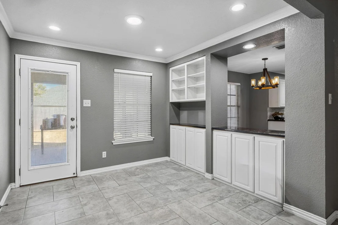 Photo of 607 Meadowbrook Drive