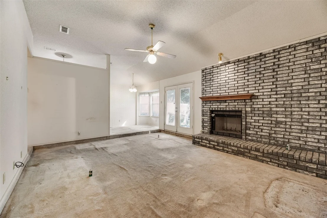 Photo of 6010 Maple Leaf Drive