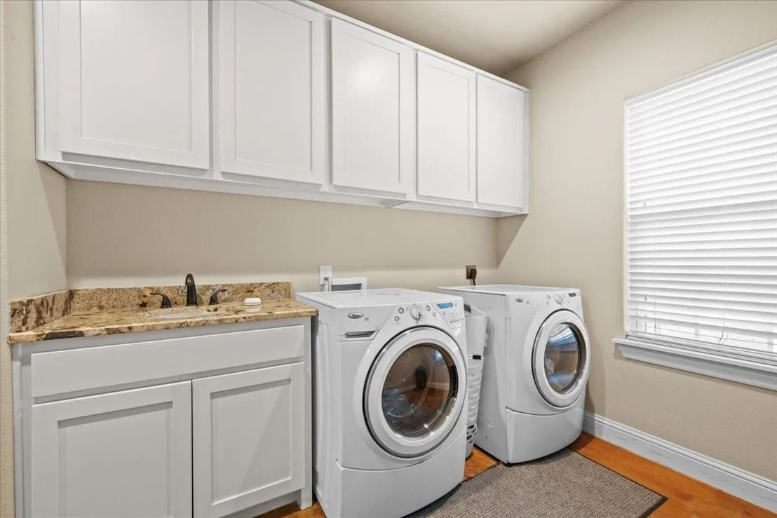 Photo of 3601 Oak Circle